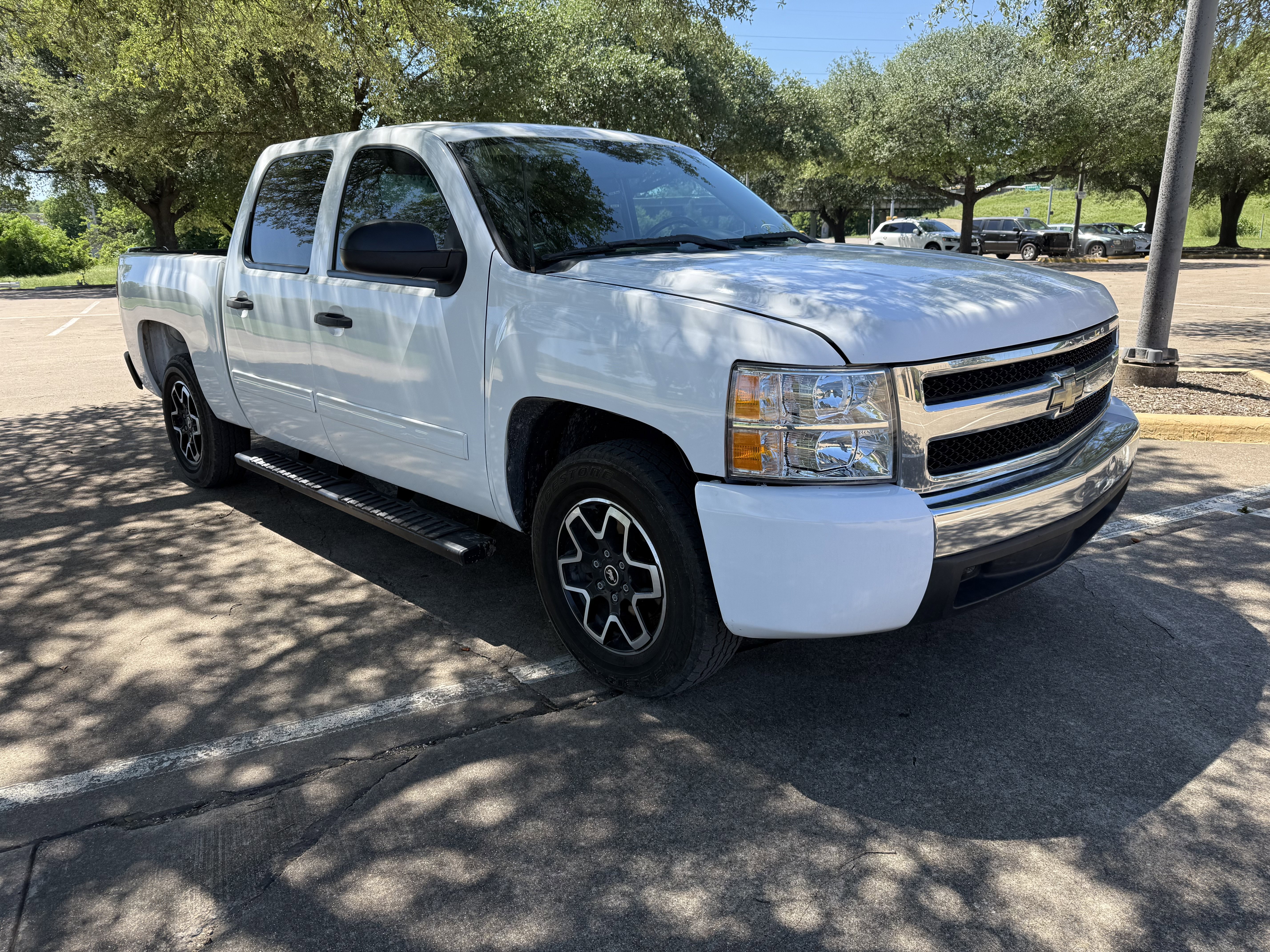Used 2011 Chevrolet Silverado 1500 LT image 3