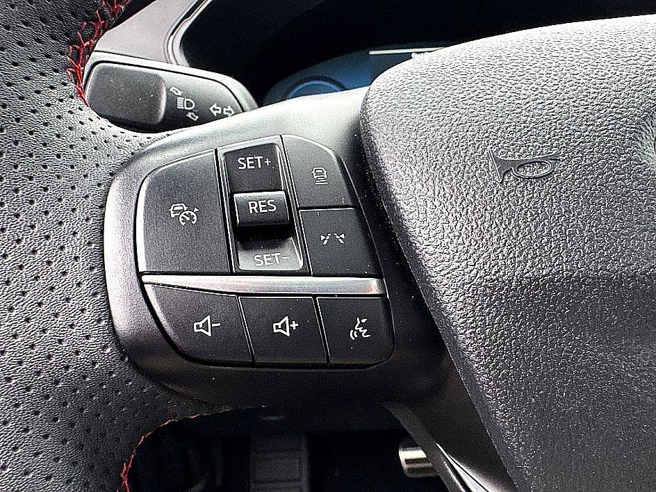 Used 2023 Ford Escape ST-Line Elite w/ Premium Technology Package image 16