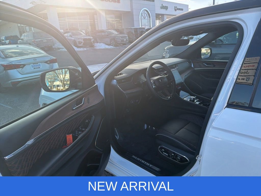 Certified 2024 Jeep Grand Cherokee Summit image 13