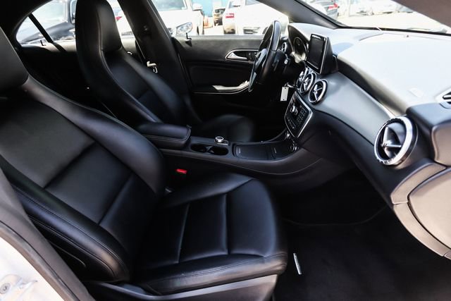 Used 2014 Mercedes-Benz CLA 250 image 46