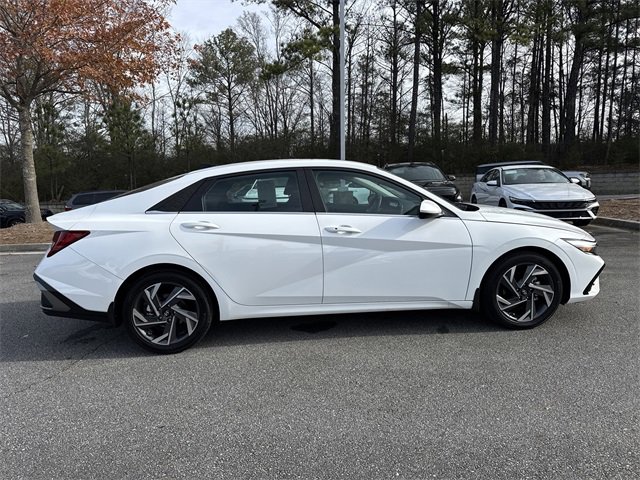 Certified 2025 Hyundai Elantra SEL image 8