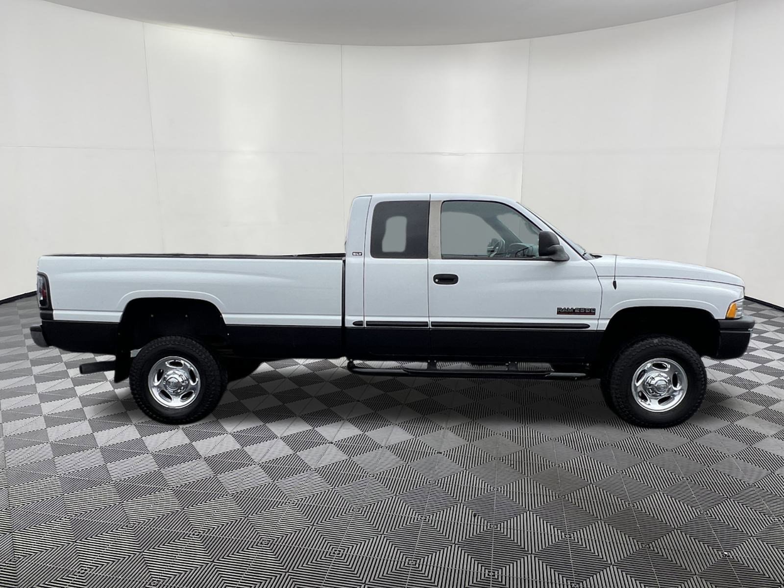 Used 2001 Dodge Ram 2500 Truck ST image 7