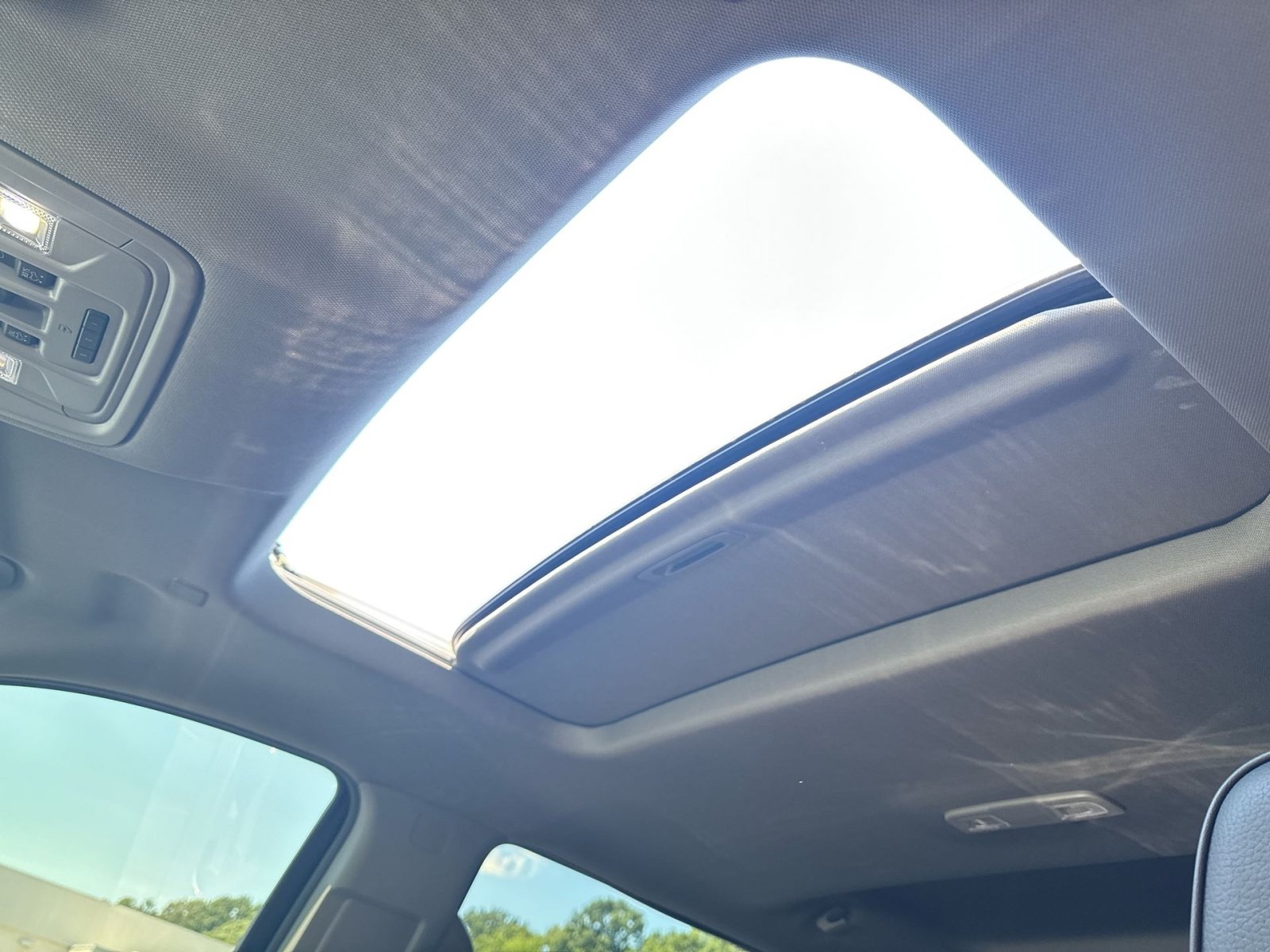 Used 2023 GMC Sierra 1500 Denali AWD/4WD image 24