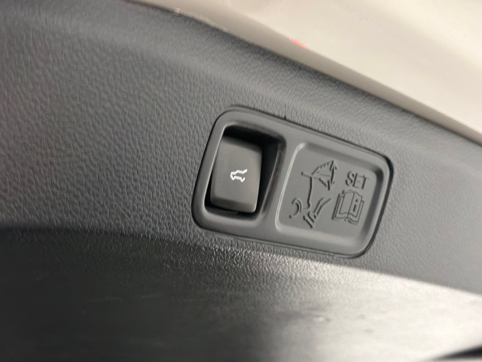 Used 2022 Lincoln Navigator L Reserve AWD/4WD image 11