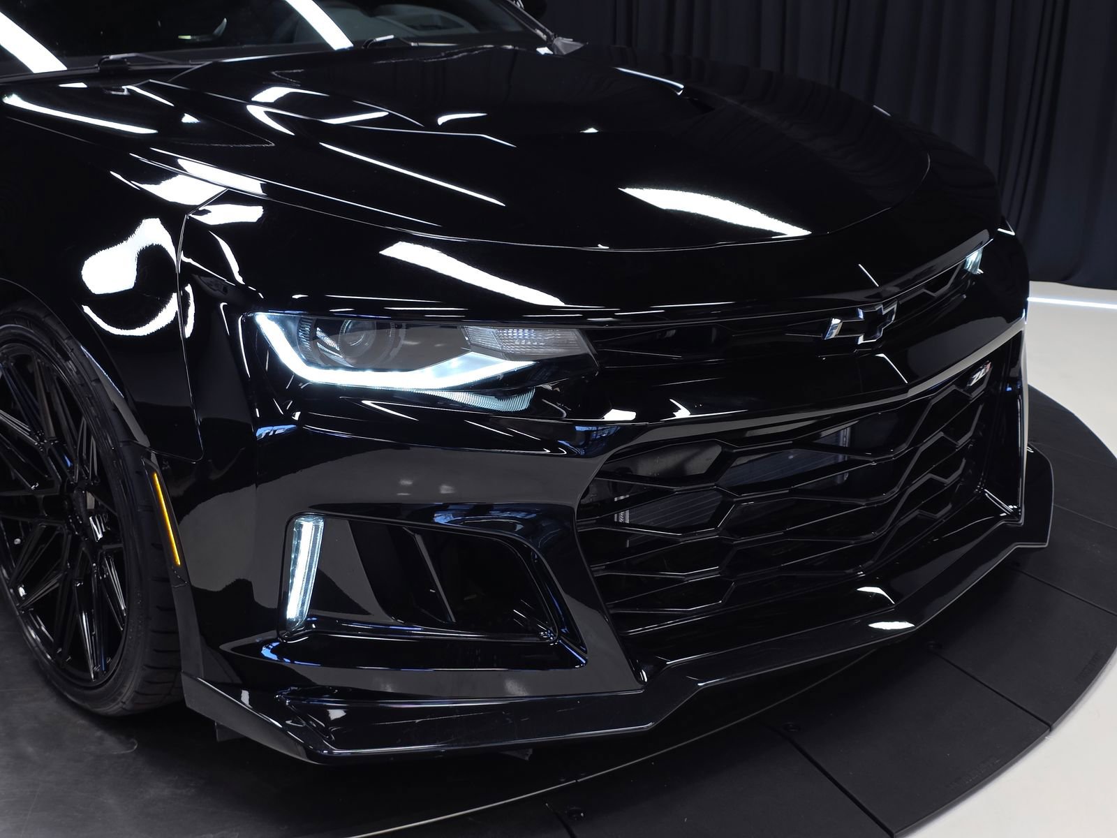 Used 2022 Chevrolet Camaro ZL1 image 54