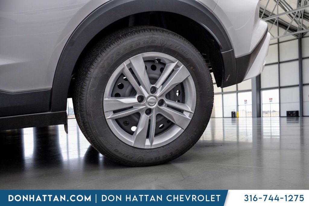 Used 2024 Nissan Kicks S FWD image 33