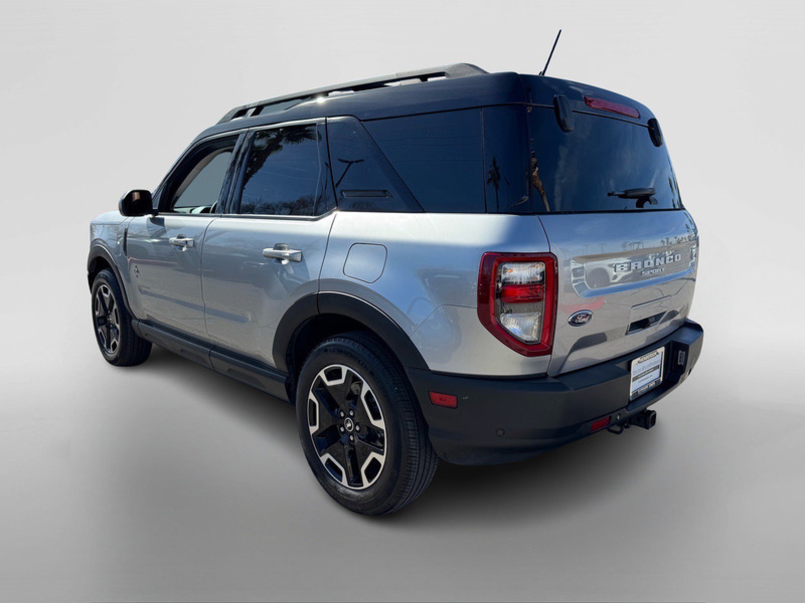 Used 2023 Ford Bronco Sport Outer Banks w/ Tech Package image 3