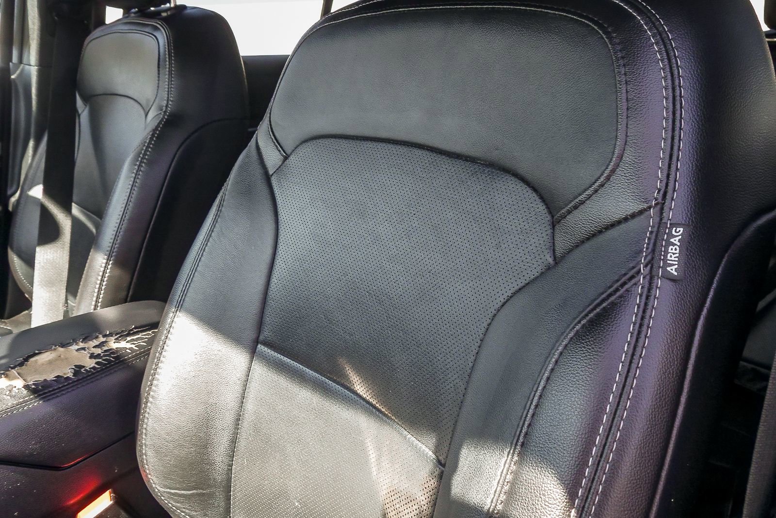 Used 2018 Ford Explorer Limited image 21