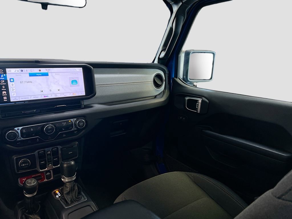 Used 2024 Jeep Wrangler Unlimited image 22