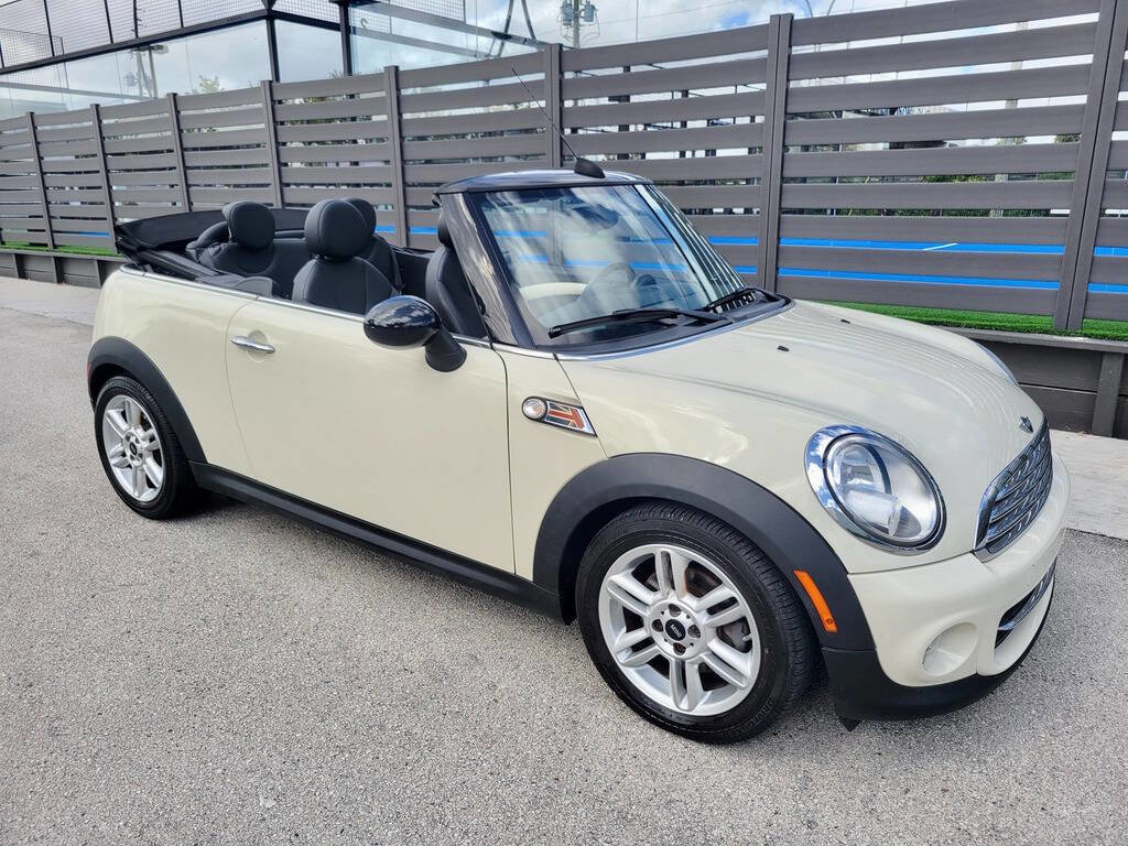 Used 2013 MINI Cooper Convertible image 4