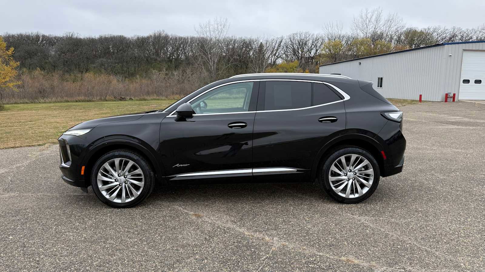 Used 2025 Buick Envision Avenir image 6