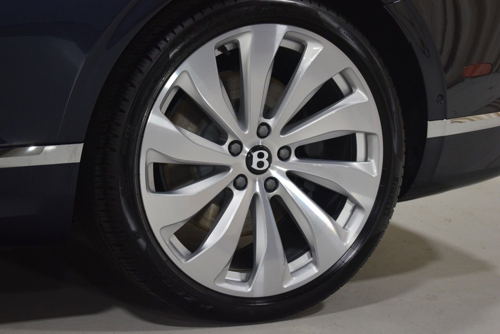 New 2026 Bentley Continental GTC AWD/4WD image 18
