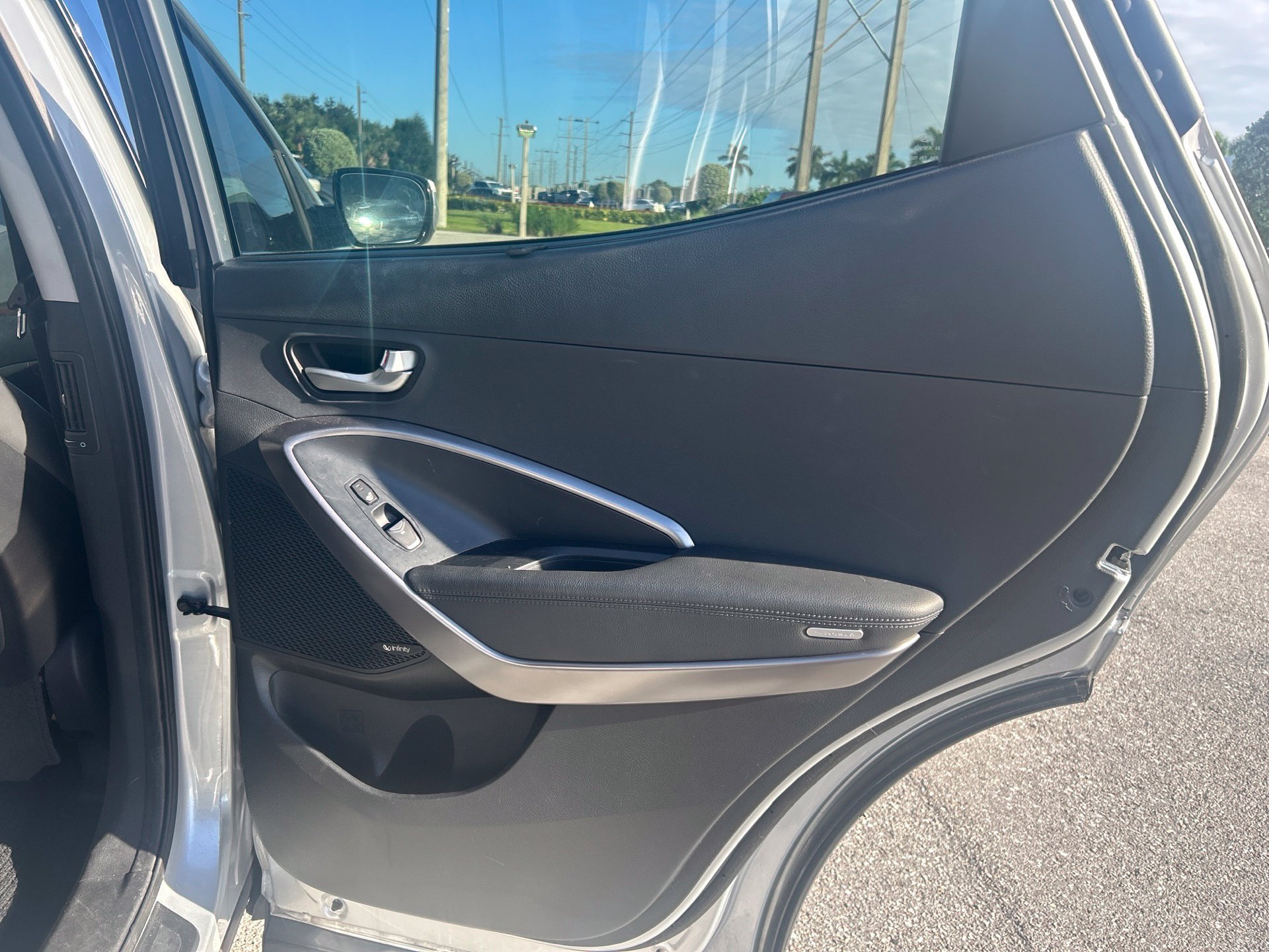Used 2017 Hyundai Santa Fe Sport FWD image 13