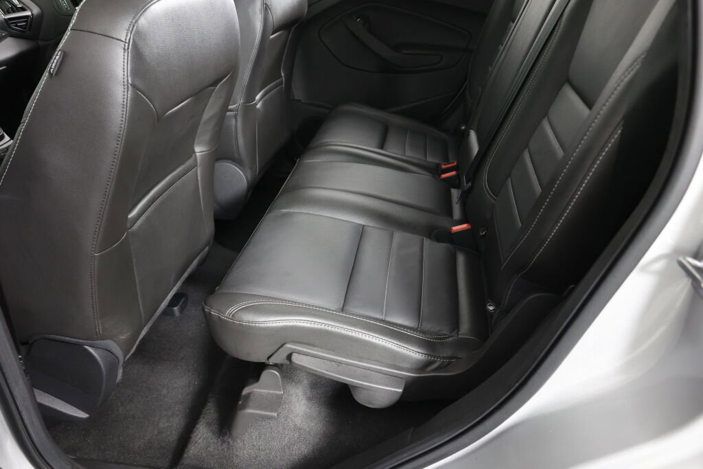 Used 2015 Ford Escape Titanium w/ Equipment Group 301A image 17