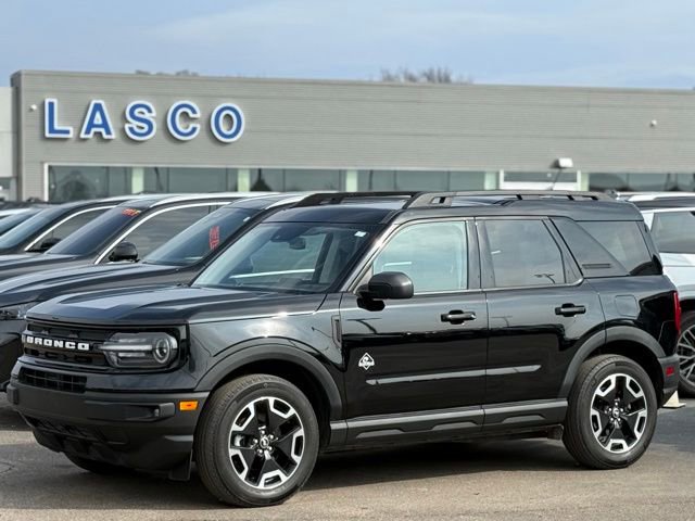 Certified 2023 Ford Bronco Sport Outer Banks w/ Tech Package image 1