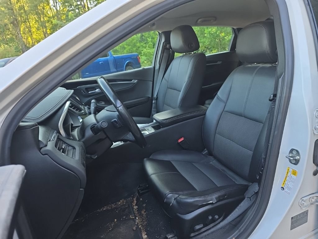 Used 2018 Chevrolet Impala LT FWD image 11