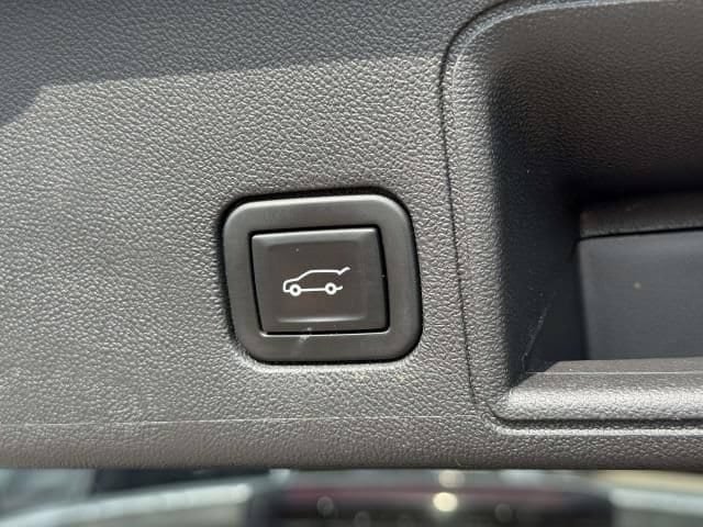 Used 2020 GMC Terrain SLT w/ Preferred Package AWD/4WD image 11