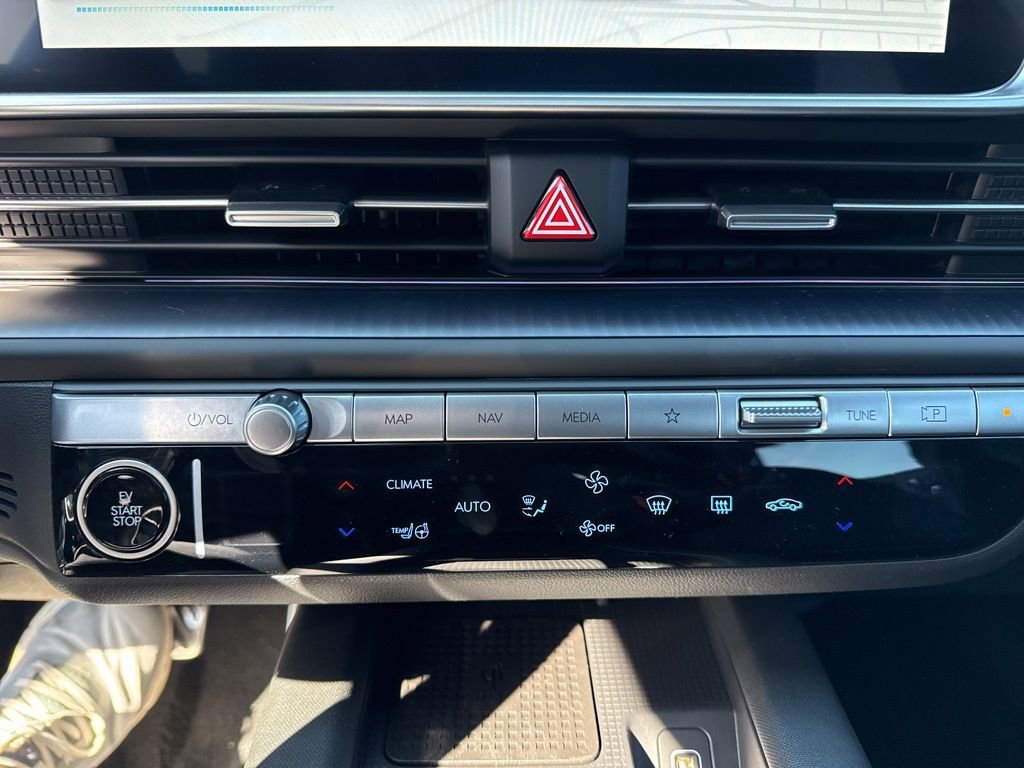 New 2025 Hyundai Ioniq 6 Limited image 28