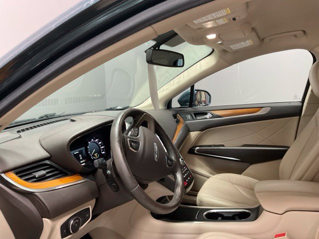 Used 2019 Lincoln MKC Select w/ Select Plus Package AWD/4WD image 16