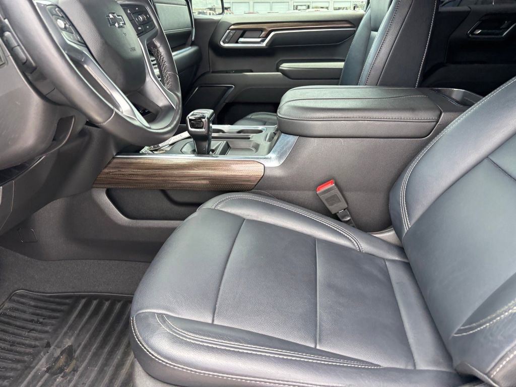 Used 2023 Chevrolet Silverado 1500 RST AWD/4WD image 11