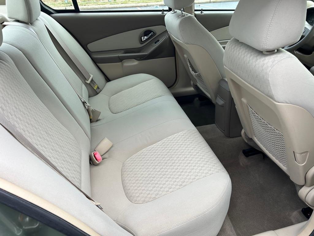 Used 2005 Chevrolet Malibu w/ Preferred Equipment Group image 44