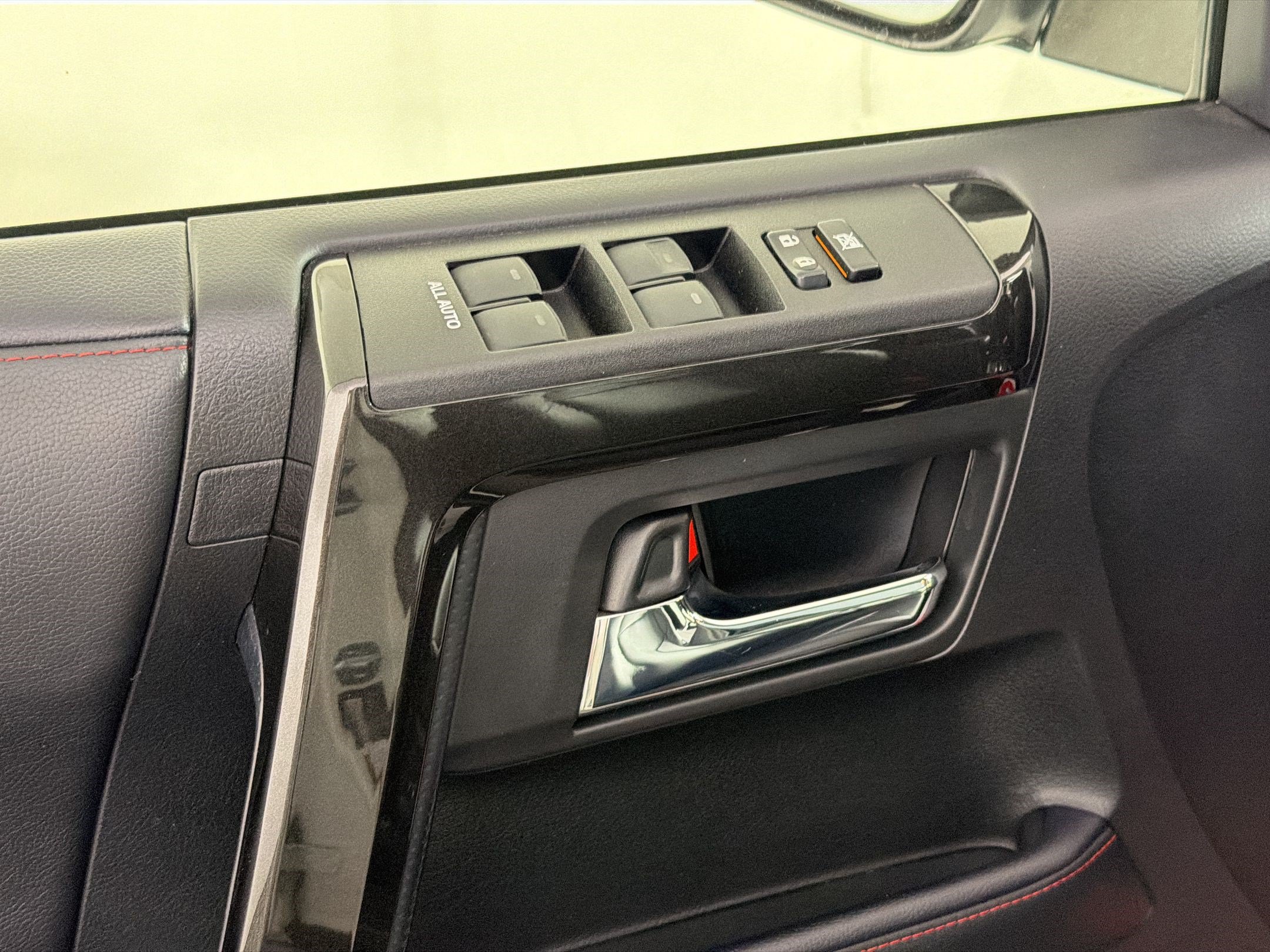 Used 2021 Toyota 4Runner TRD Off-Road Premium w/ Moonroof Package AWD/4WD image 27