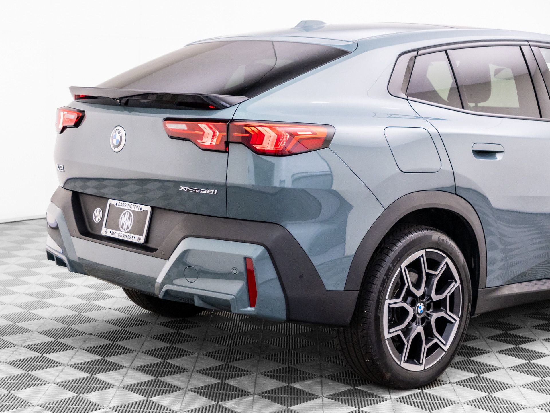 Certified 2025 BMW X2 xDrive28i w/ Premium Package AWD/4WD image 36