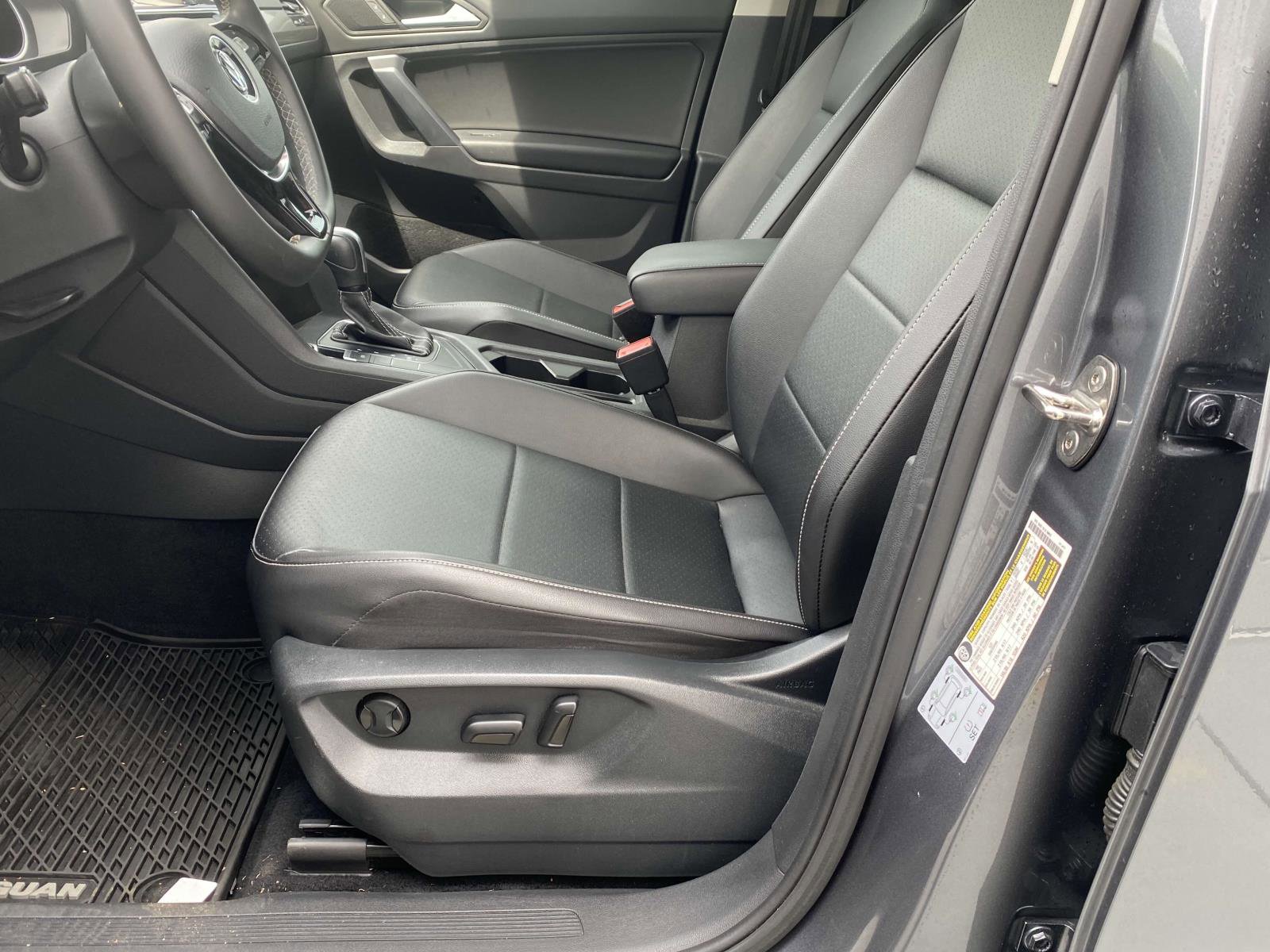 Used 2021 Volkswagen Tiguan S image 17