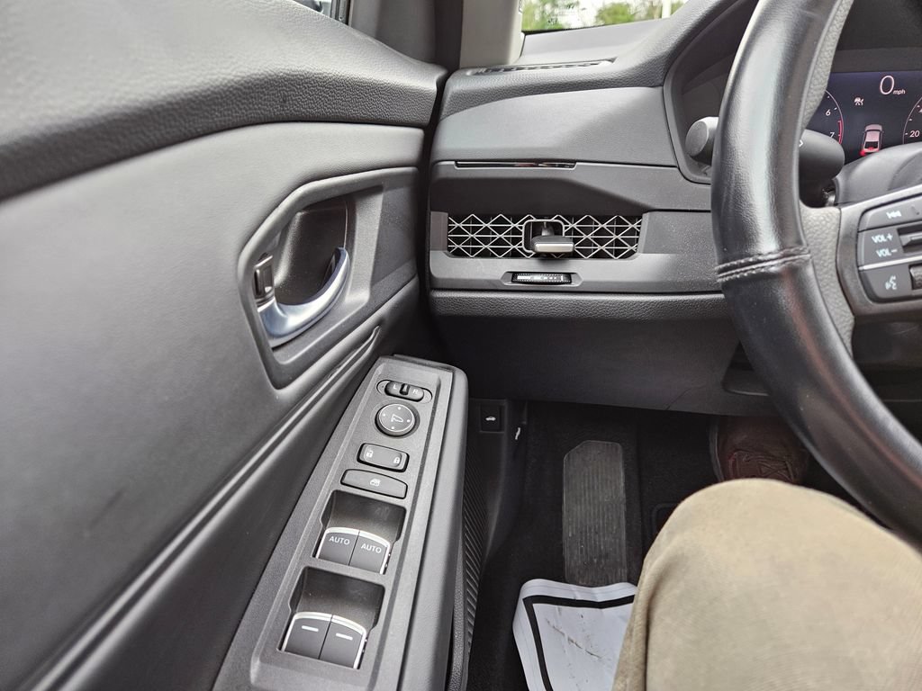 Used 2025 Honda Accord SE image 12