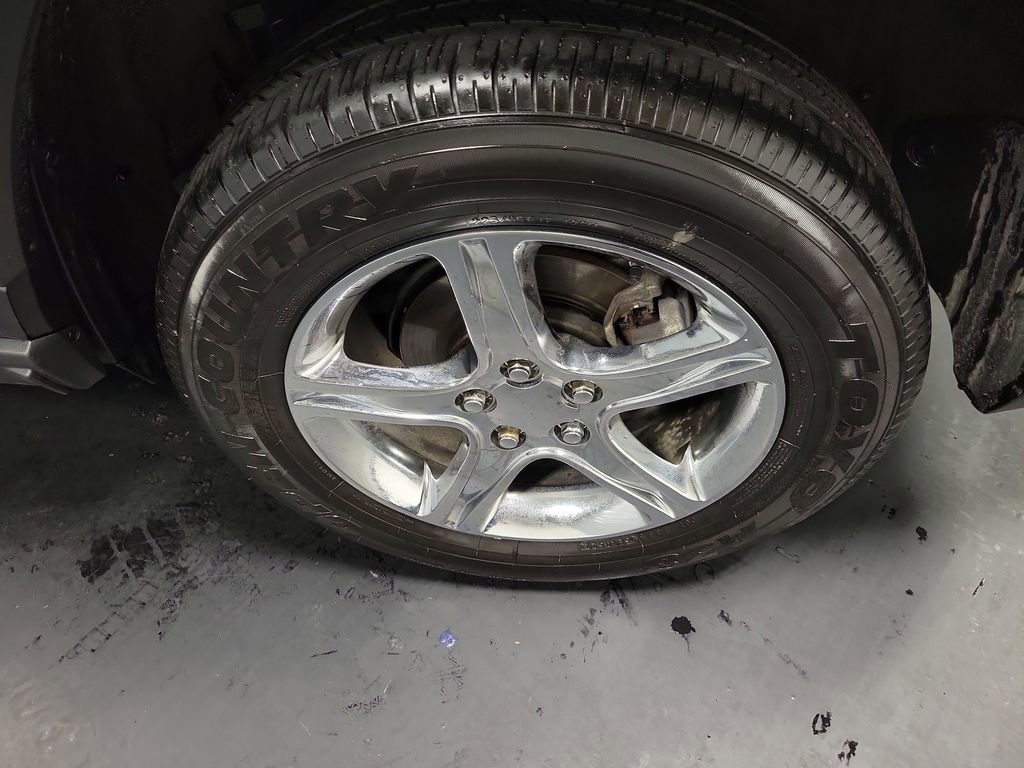 Used 2022 Toyota RAV4 LE image 10