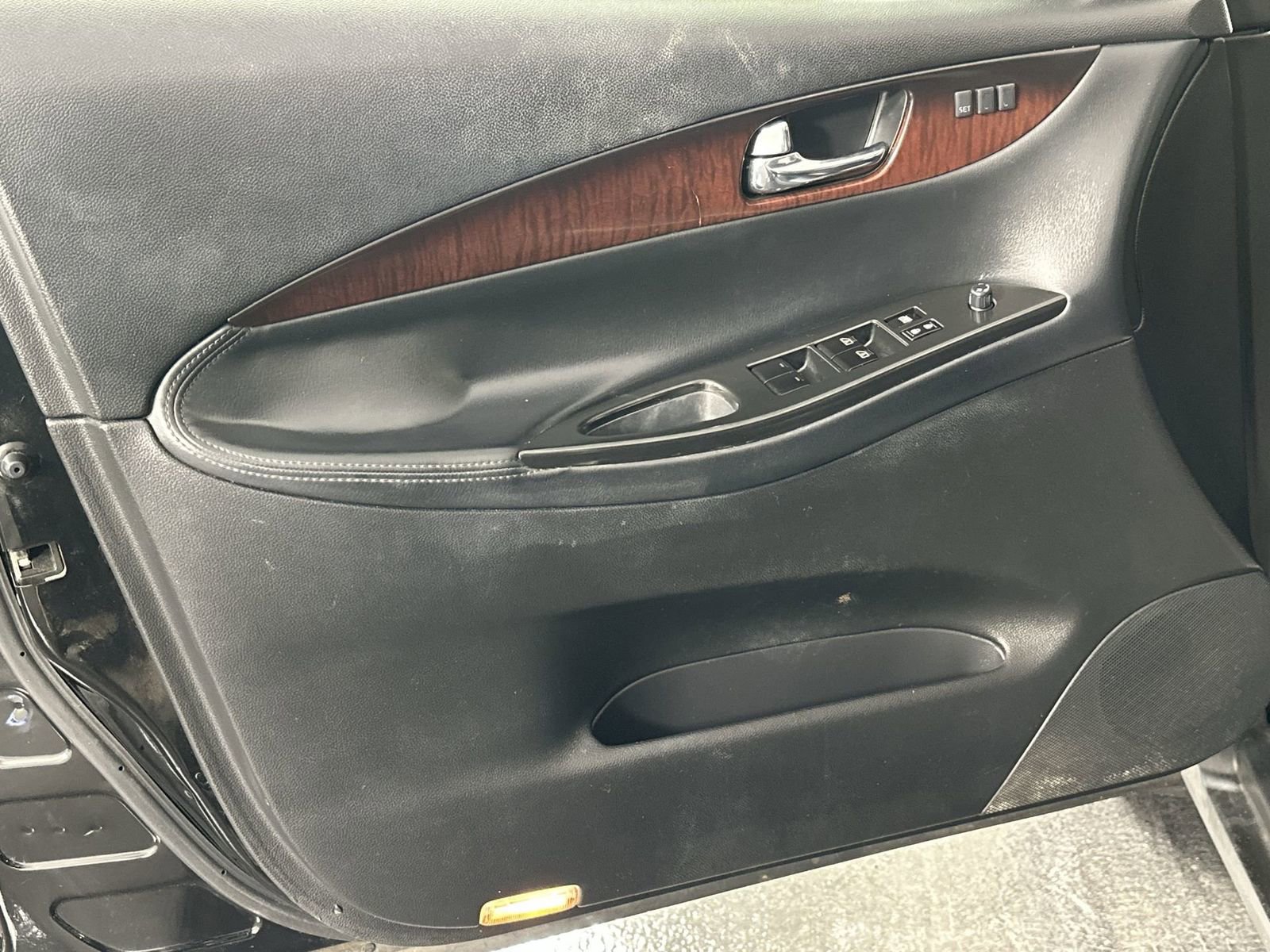 Used 2017 INFINITI QX50 Base w/ Premium Package image 34