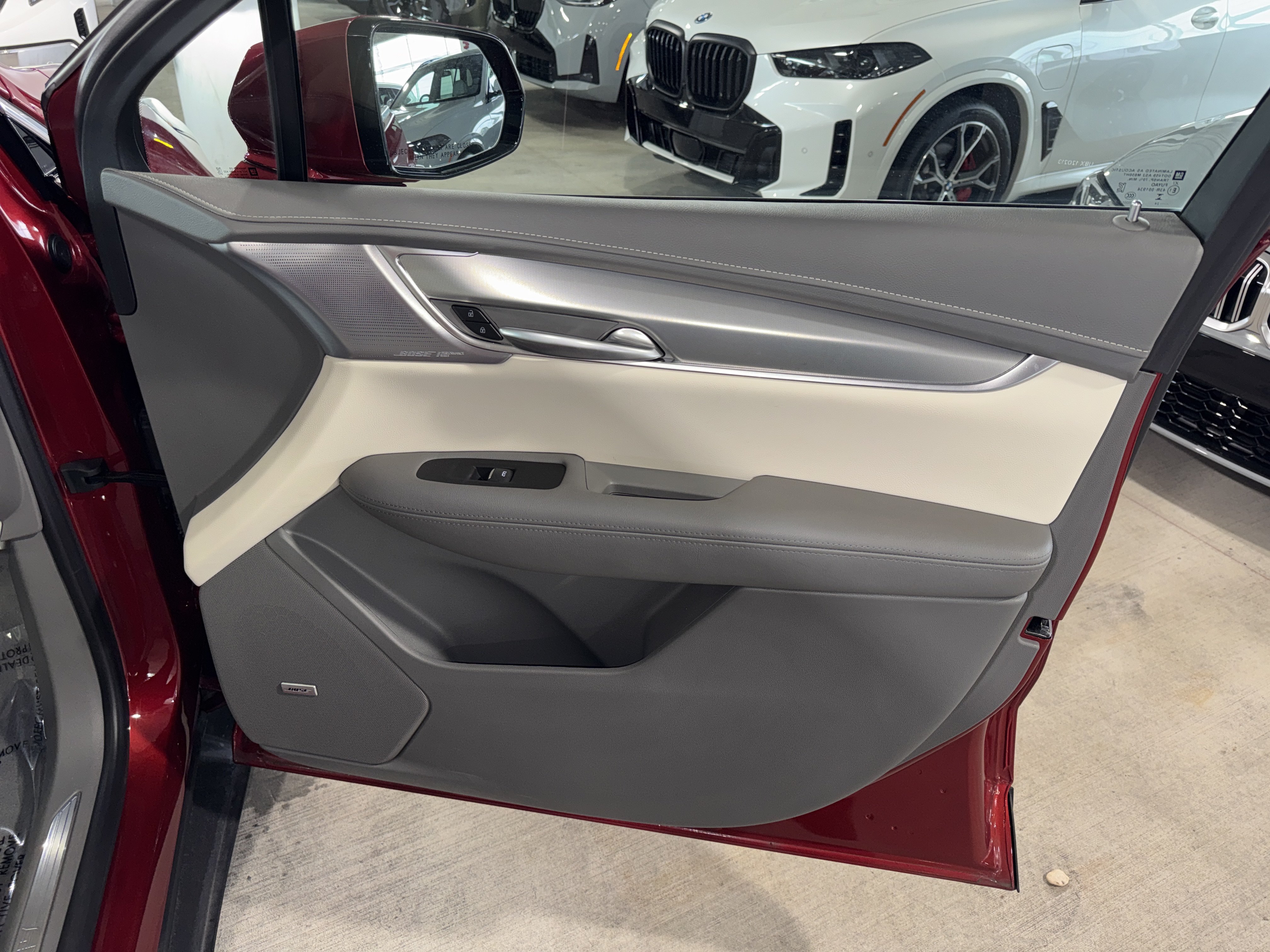 Used 2024 Cadillac XT5 Premium Luxury FWD image 9