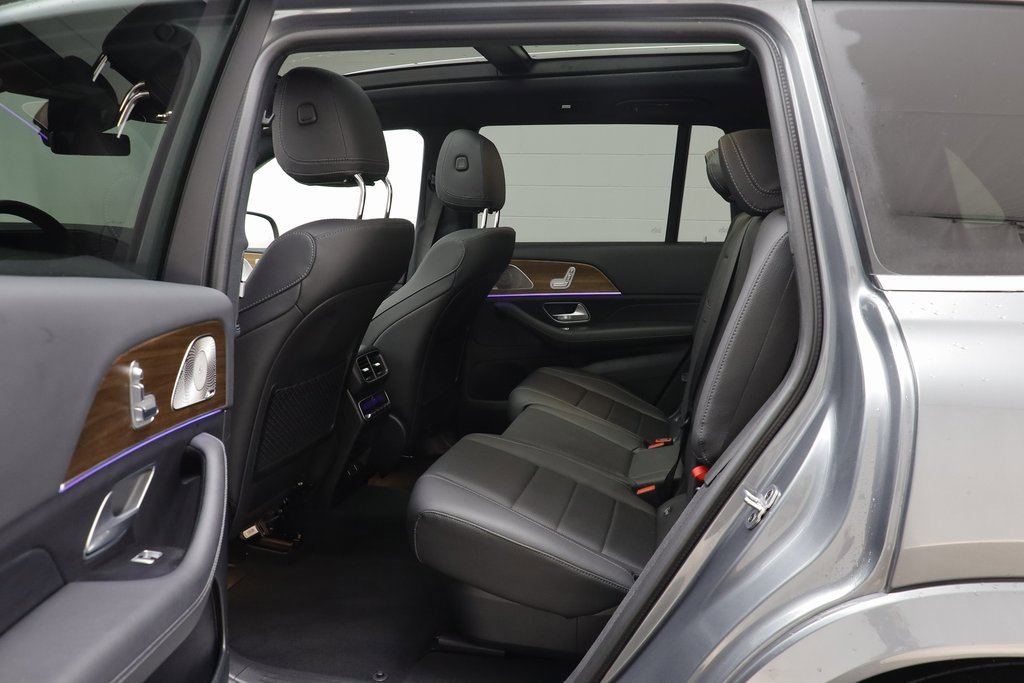 Used 2025 Mercedes-Benz GLS 450 4MATIC image 15