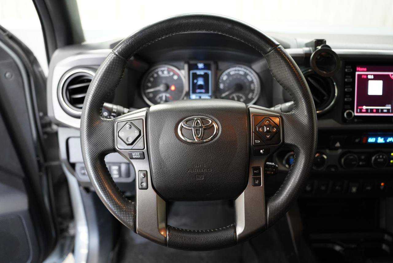Used 2021 Toyota Tacoma TRD Sport w/ TRD Premium Sport Package AWD/4WD image 12