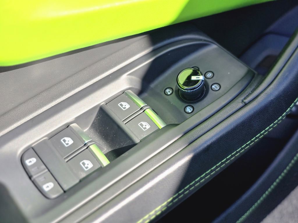 Used 2024 Lamborghini Urus S image 16