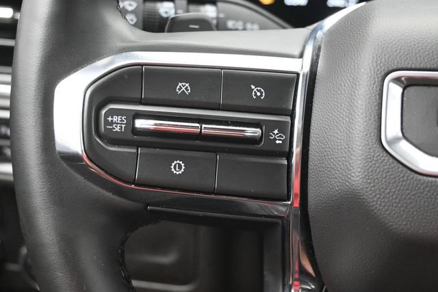 Used 2025 GMC Yukon Denali AWD/4WD image 9