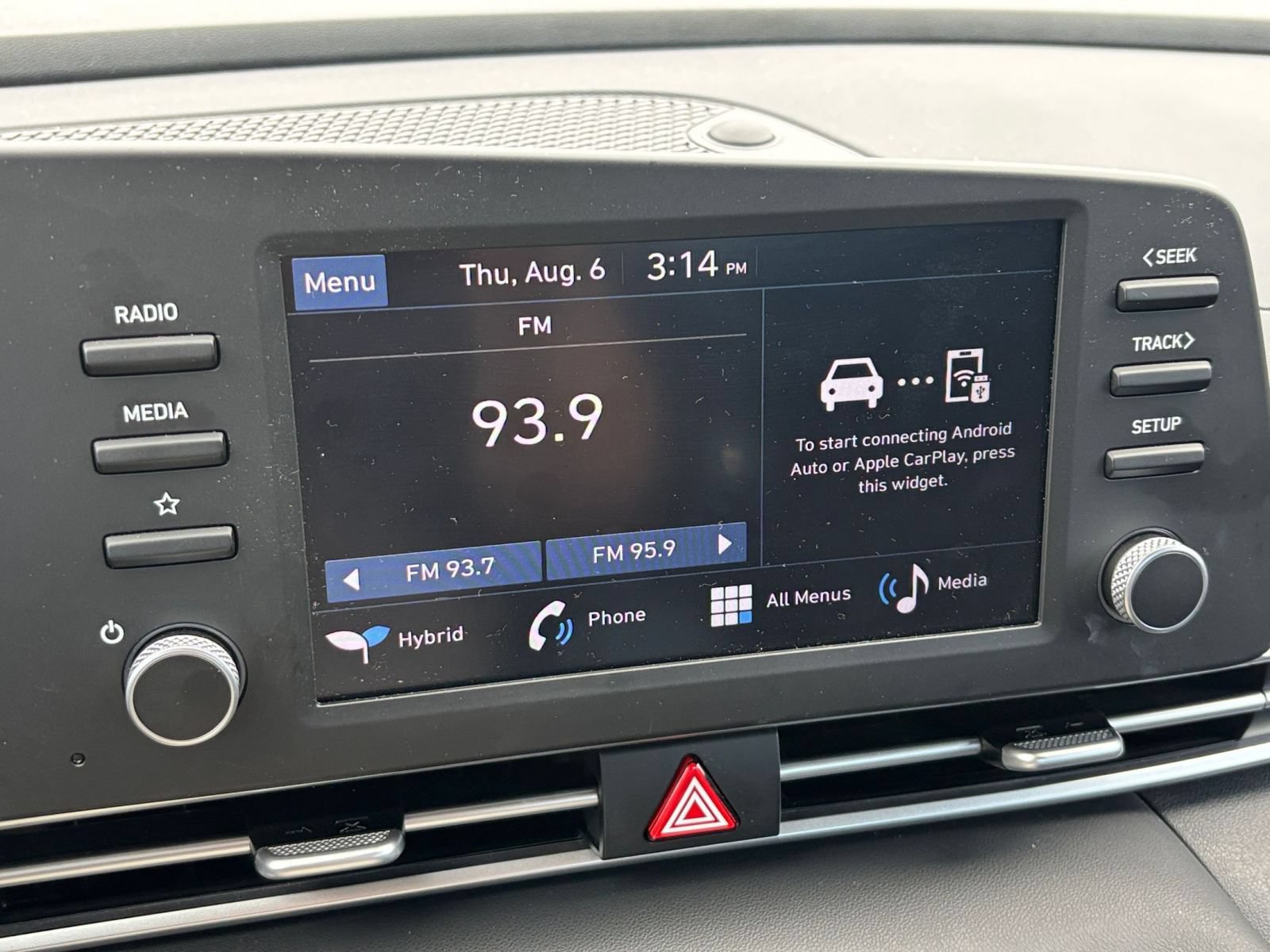 Used 2026 Hyundai Elantra Hybrid FWD image 20