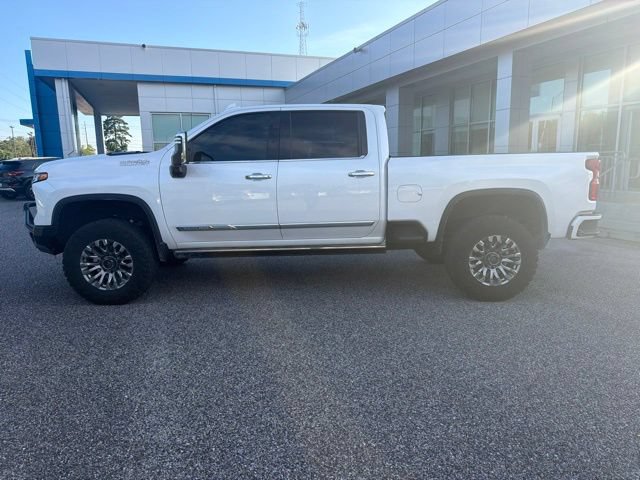 Used 2024 Chevrolet Silverado 2500 High Country w/ Technology Package AWD/4WD image 8