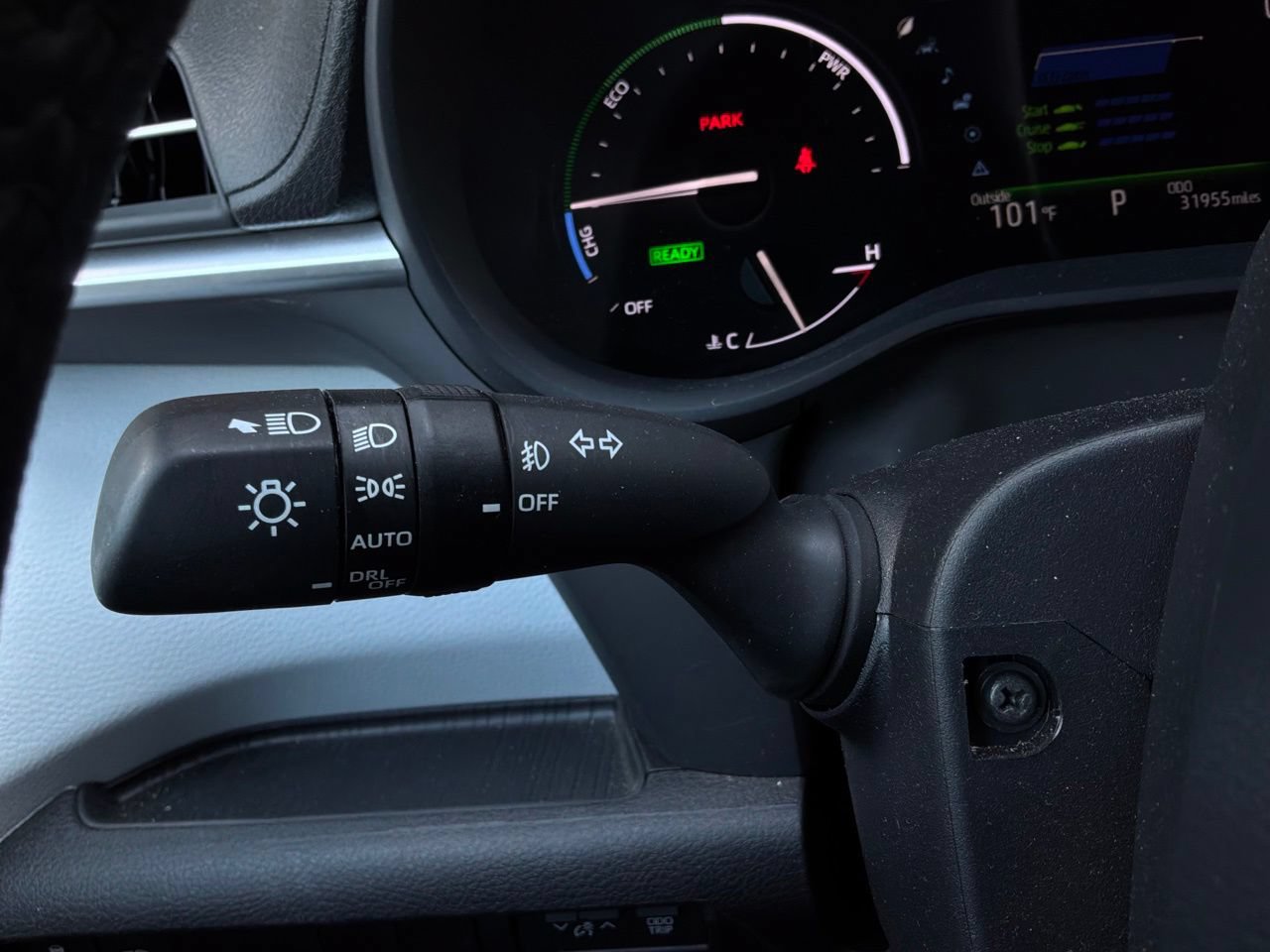 Used 2025 Toyota Sienna XLE FWD image 42