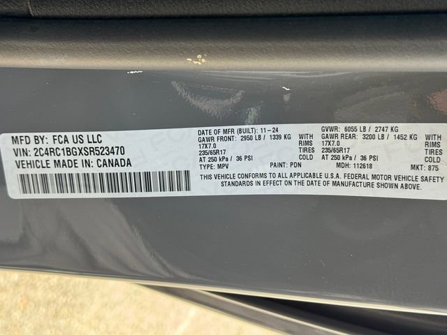 Used 2025 Chrysler Pacifica Select FWD image 29