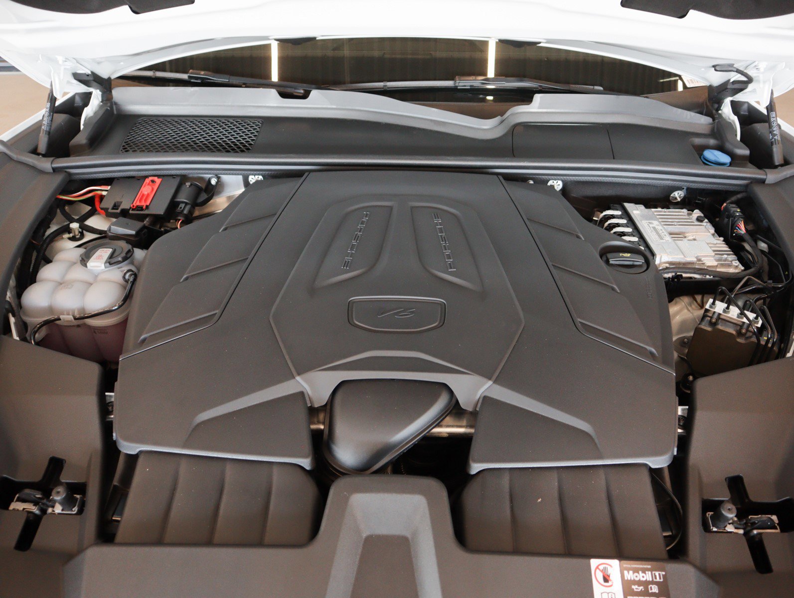 New 2026 Porsche Cayenne image 27