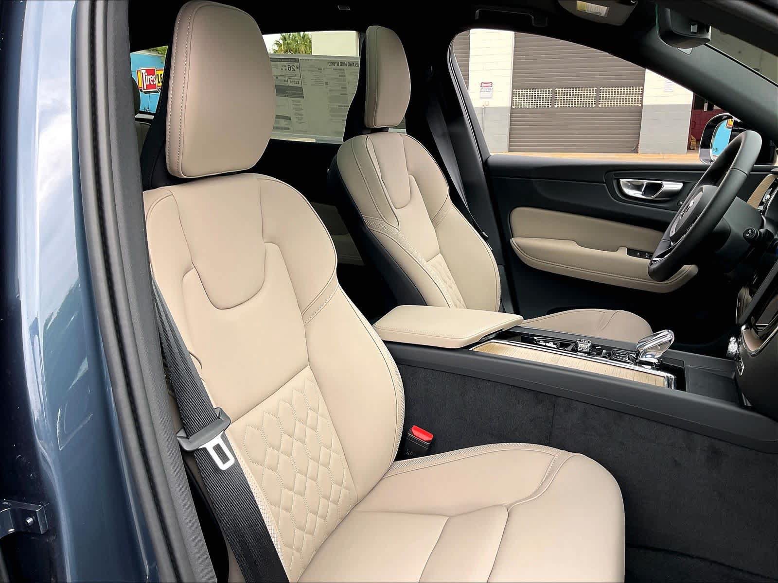 New 2027 Volvo XC60 B5 Core AWD/4WD image 31