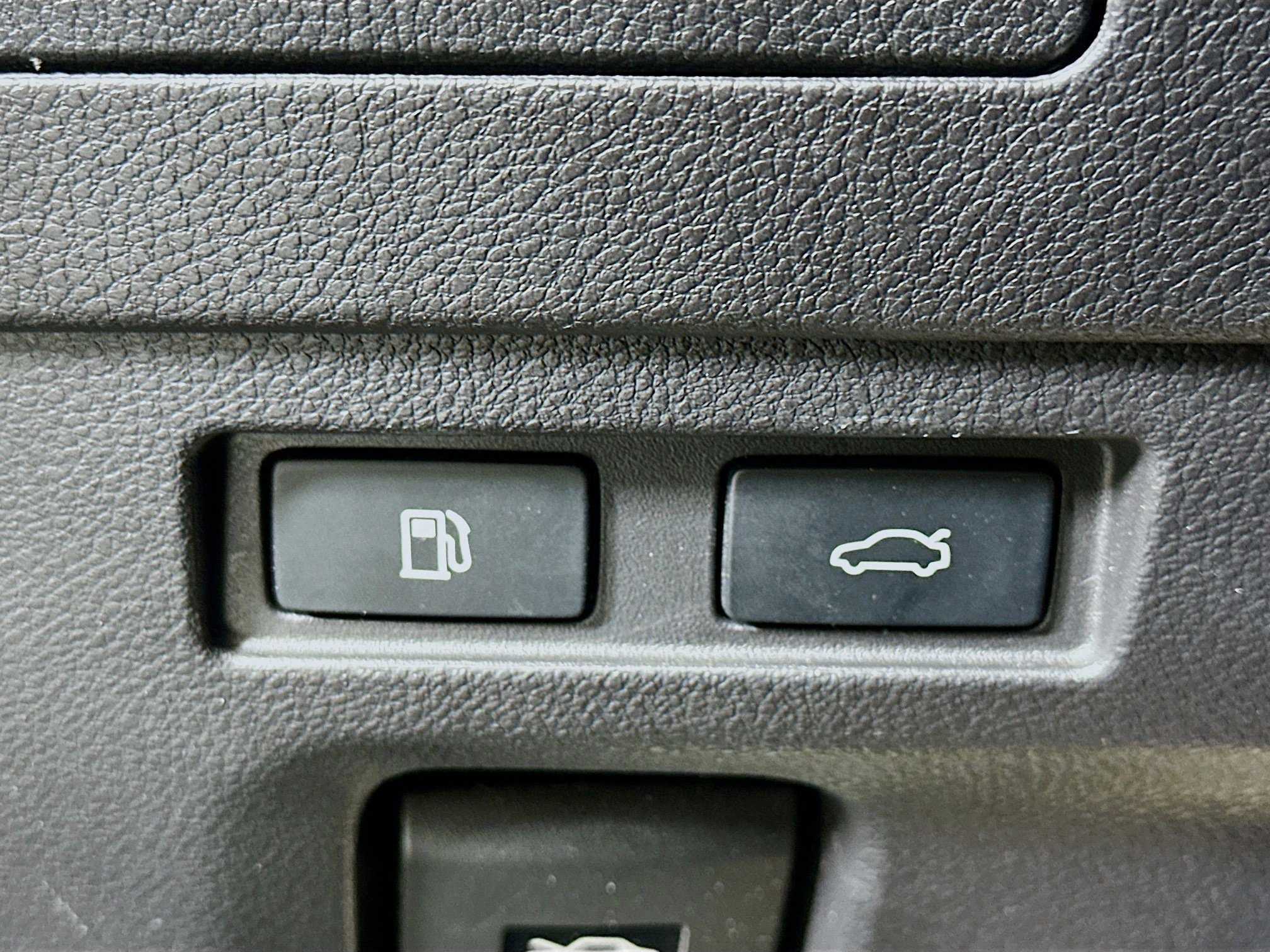 Used 2023 Lexus ES 350 F Sport w/ Accessory Package (Z2) FWD image 17