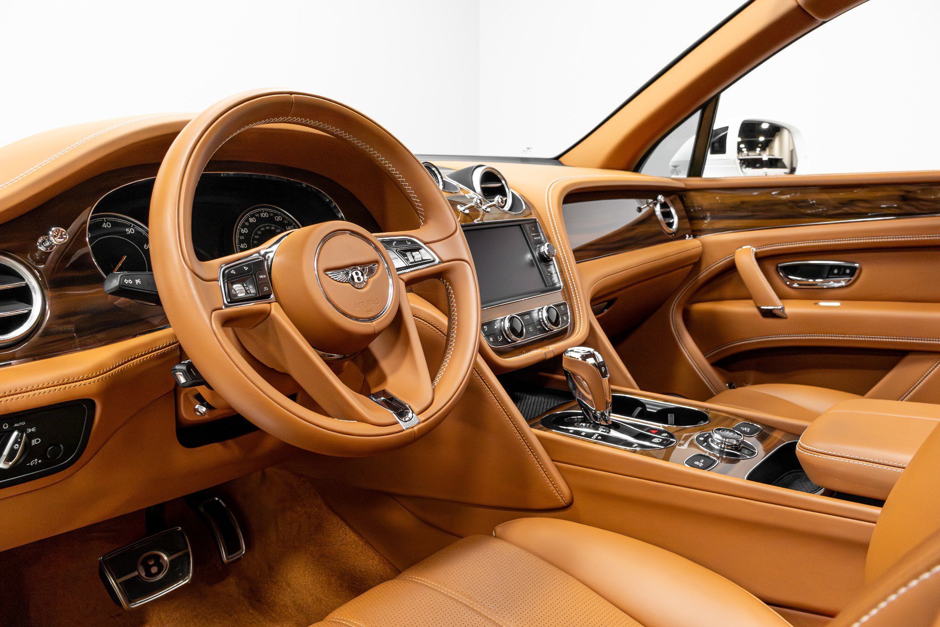 Used 2019 Bentley Bentayga image 8