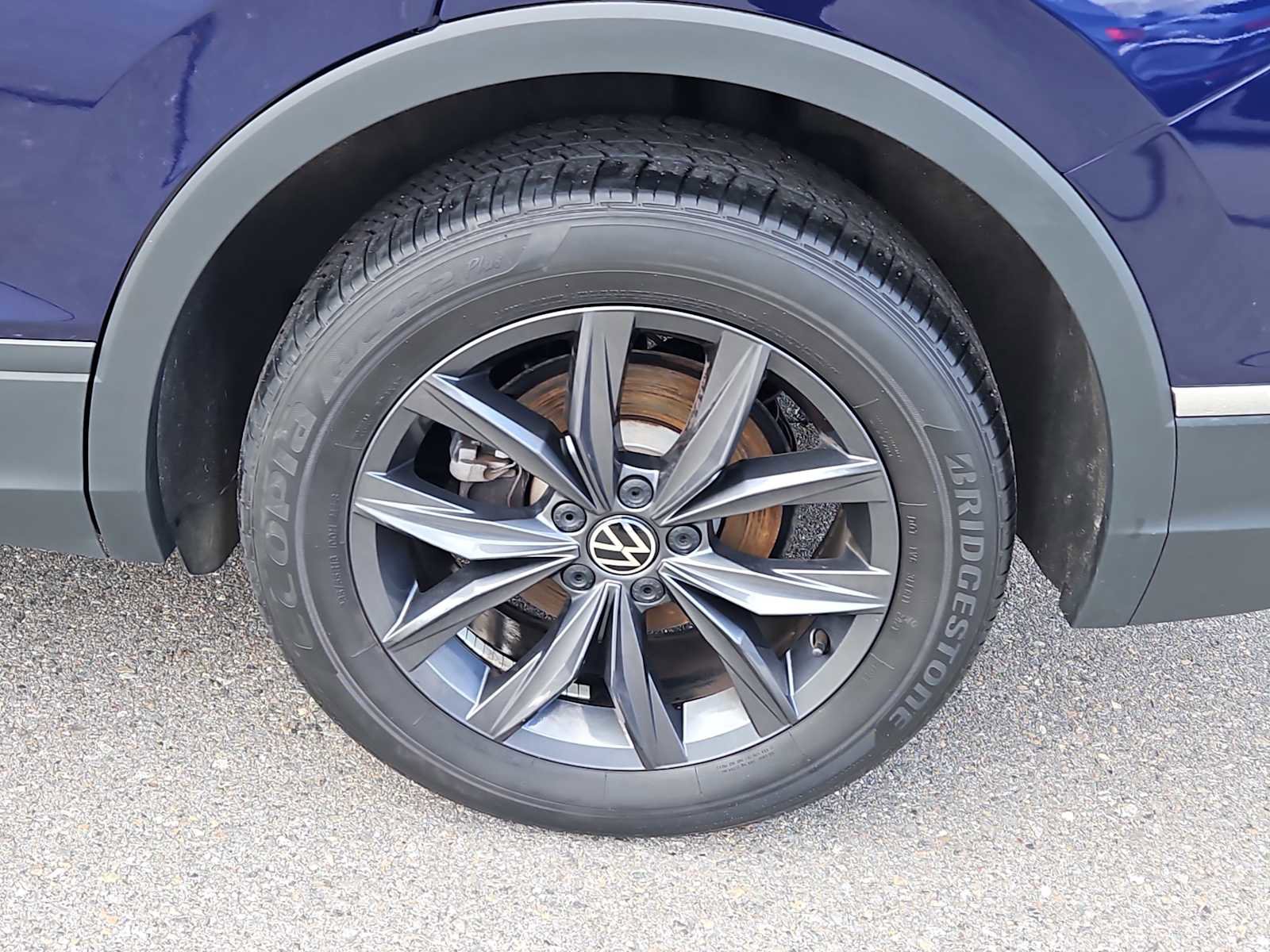 Used 2022 Volkswagen Tiguan SE image 8