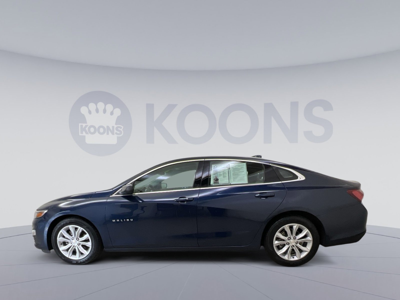 Used 2022 Chevrolet Malibu LT FWD image 5