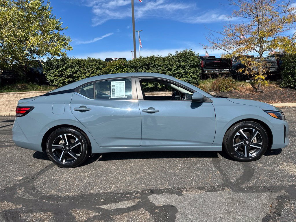 Used 2024 Nissan Sentra SV FWD image 13