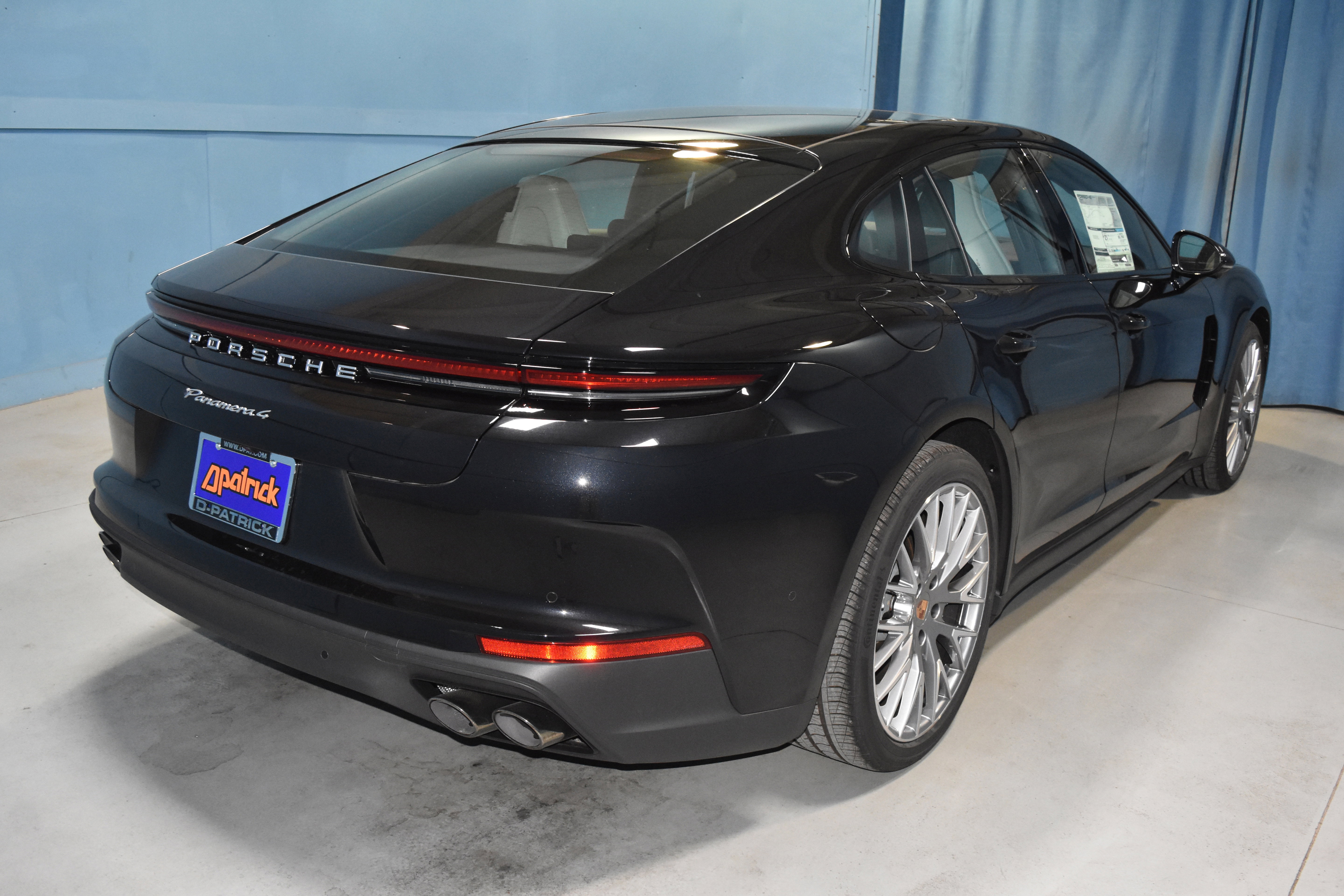 New 2025 Porsche Panamera 4 image 28