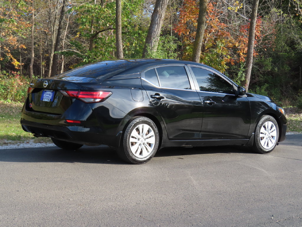 Used 2022 Nissan Sentra S FWD image 3