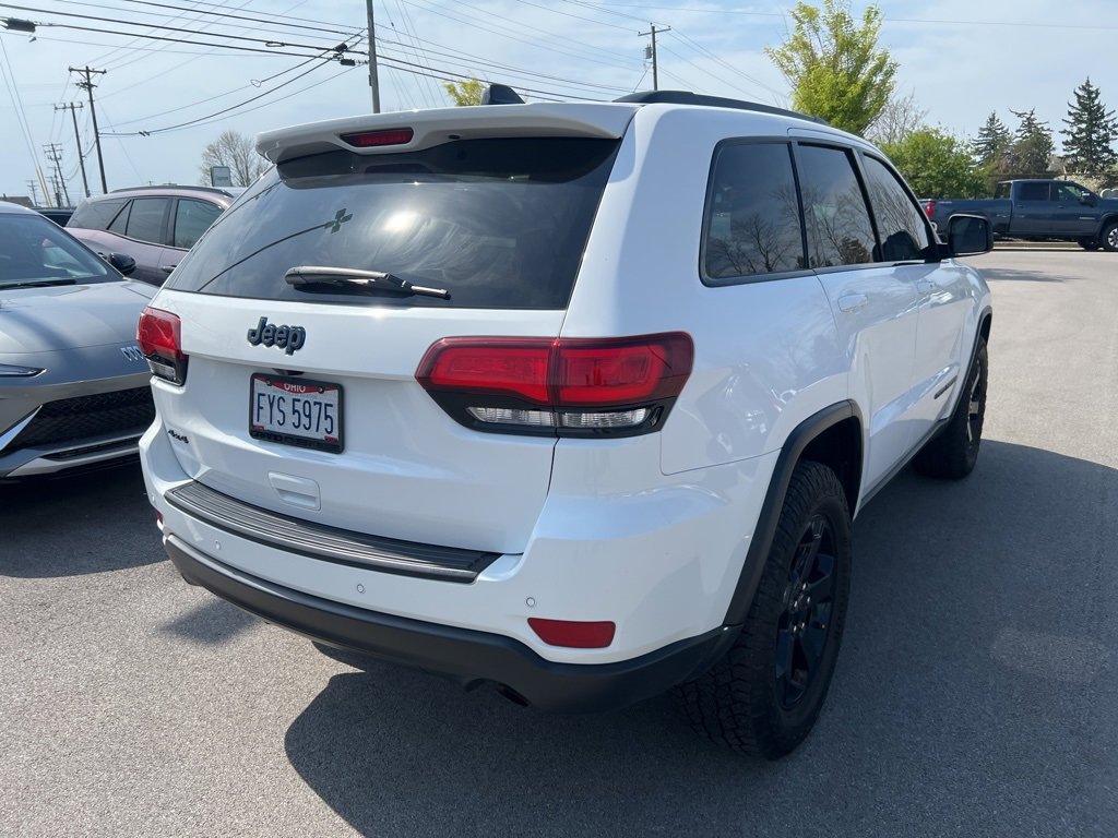 Used 2019 Jeep Grand Cherokee Laredo image 5